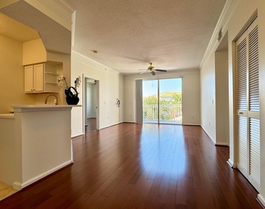 5306 Myrtlewood Circle E - Photo Thumbnail 6