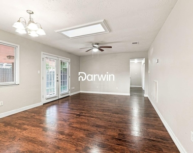 1379 Dell Dale Street - Photo Thumbnail 5