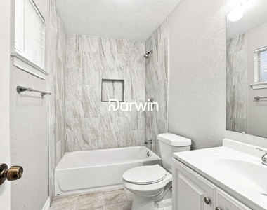 1379 Dell Dale Street - Photo Thumbnail 10