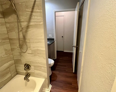 3013 Clover Lane - Photo Thumbnail 15