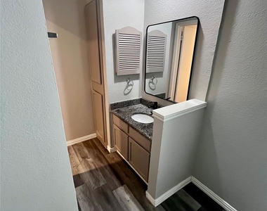 3013 Clover Lane - Photo Thumbnail 19