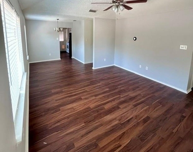 3013 Clover Lane - Photo Thumbnail 18