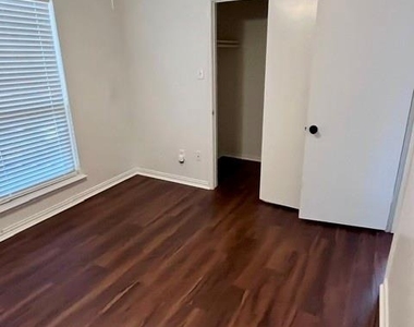 3013 Clover Lane - Photo Thumbnail 17