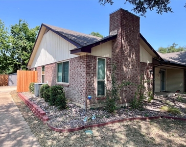 3013 Clover Lane - Photo Thumbnail 2