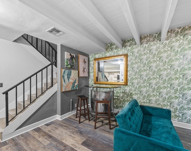 1520 Shaker Circle - Photo Thumbnail 12