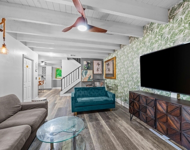 1520 Shaker Circle - Photo Thumbnail 10