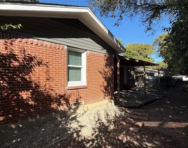 4014 Sun Valley Drive - Photo Thumbnail 14