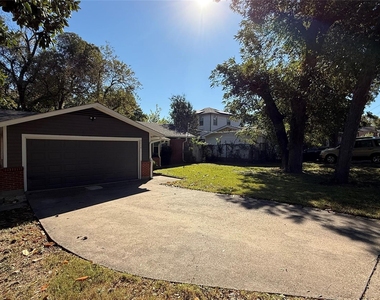 4014 Sun Valley Drive - Photo Thumbnail 1