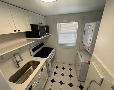 4617 Gaston Avenue - Photo Thumbnail 6