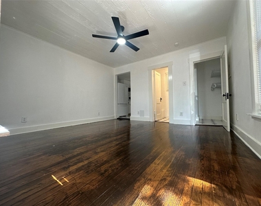 4617 Gaston Avenue - Photo Thumbnail 10