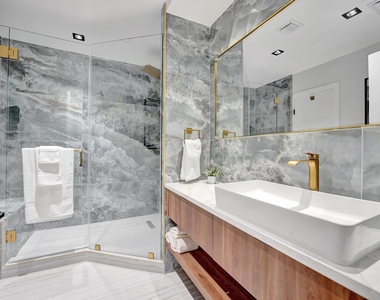 4417 Sw 38th Terrace - Photo Thumbnail 26