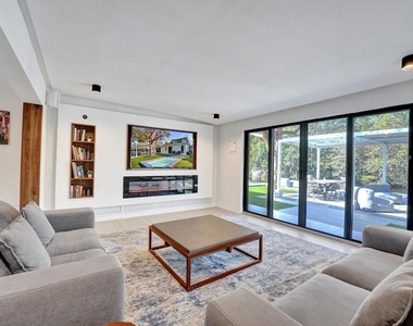 4417 Sw 38th Terrace - Photo Thumbnail 21