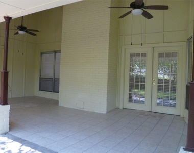 6916 Delmeta Drive - Photo Thumbnail 30
