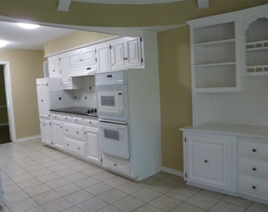 6916 Delmeta Drive - Photo Thumbnail 21