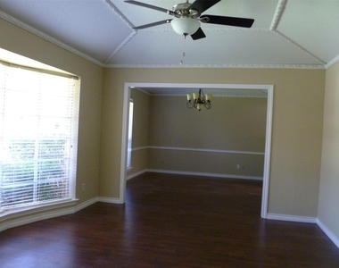 6916 Delmeta Drive - Photo Thumbnail 32