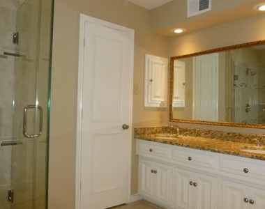 6916 Delmeta Drive - Photo Thumbnail 14