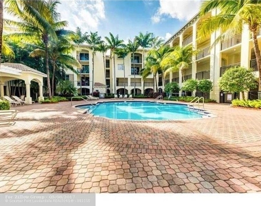 1 Renaissance Way - Photo Thumbnail 5