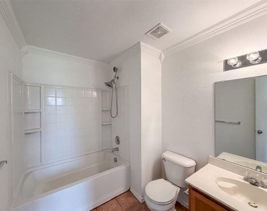 6200 St James Place - Photo Thumbnail 10
