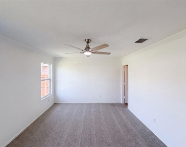 6200 St James Place - Photo Thumbnail 8