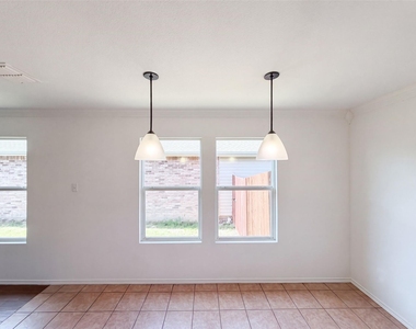 6200 St James Place - Photo Thumbnail 11