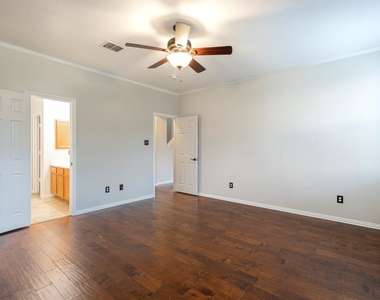 1509 Heron Drive - Photo Thumbnail 13