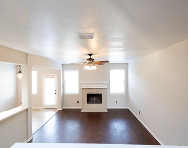 1509 Heron Drive - Photo Thumbnail 7