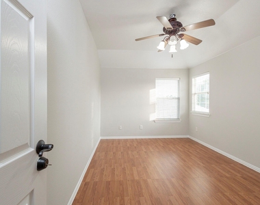 1509 Heron Drive - Photo Thumbnail 30