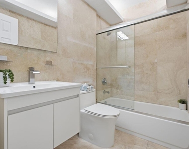 1872 Ne 46th Street - Photo Thumbnail 4