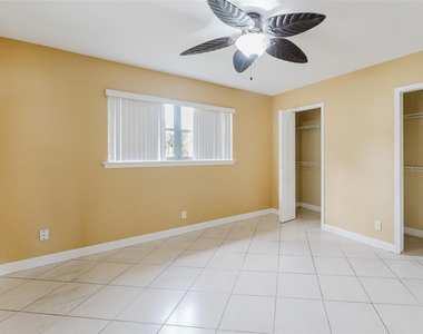 816 Se 13th Court - Photo Thumbnail 17