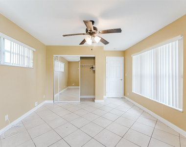 816 Se 13th Court - Photo Thumbnail 28
