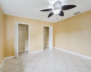 816 Se 13th Court - Photo Thumbnail 19
