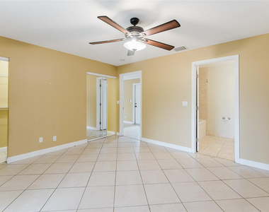 816 Se 13th Court - Photo Thumbnail 25