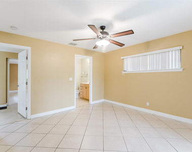 816 Se 13th Court - Photo Thumbnail 26