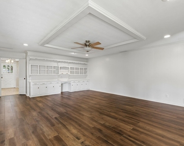 10146 Coveridge Drive - Photo Thumbnail 18