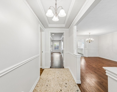 10146 Coveridge Drive - Photo Thumbnail 3