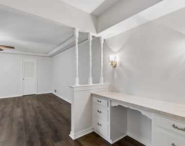 10146 Coveridge Drive - Photo Thumbnail 22