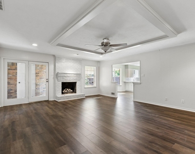 10146 Coveridge Drive - Photo Thumbnail 16