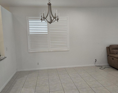 2680 Clipper Circle - Photo Thumbnail 11
