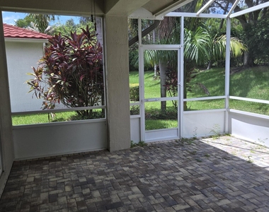 2680 Clipper Circle - Photo Thumbnail 3