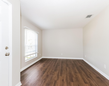 2257 Sw Matheson Terrace - Photo Thumbnail 9