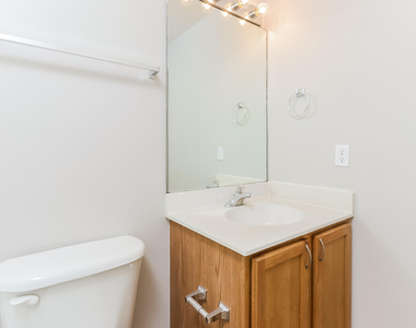 2257 Sw Matheson Terrace - Photo Thumbnail 11