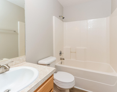 2431 Se Gilbert Avenue - Photo Thumbnail 13
