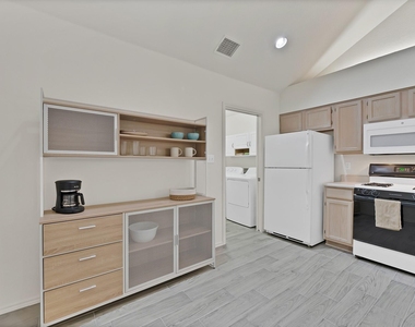 6132 Haley Lane - Photo Thumbnail 7