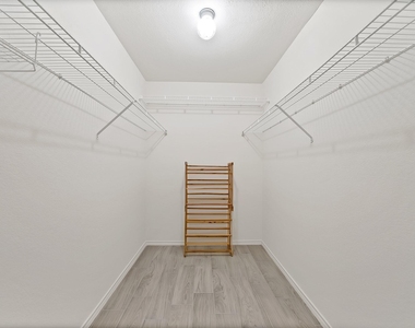 6132 Haley Lane - Photo Thumbnail 18