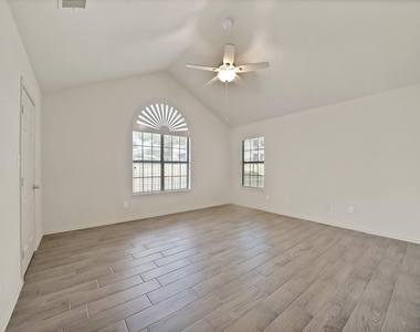 6132 Haley Lane - Photo Thumbnail 16