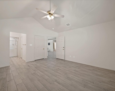 6132 Haley Lane - Photo Thumbnail 12