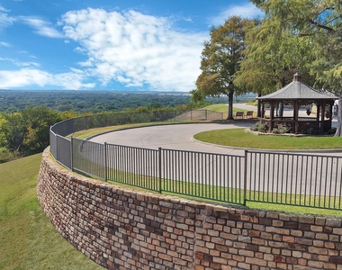 6132 Haley Lane - Photo Thumbnail 22