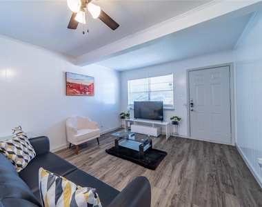 414 Donnell Drive - Photo Thumbnail 4