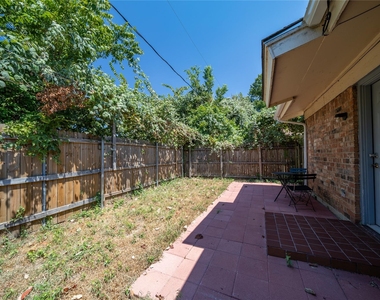 414 Donnell Drive - Photo Thumbnail 8