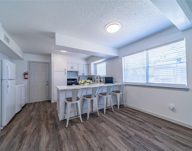 414 Donnell Drive - Photo Thumbnail 1